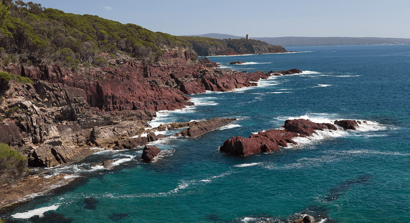 Beowa National Park: Boyds Tower and the Red Rocks of the Far South Coast