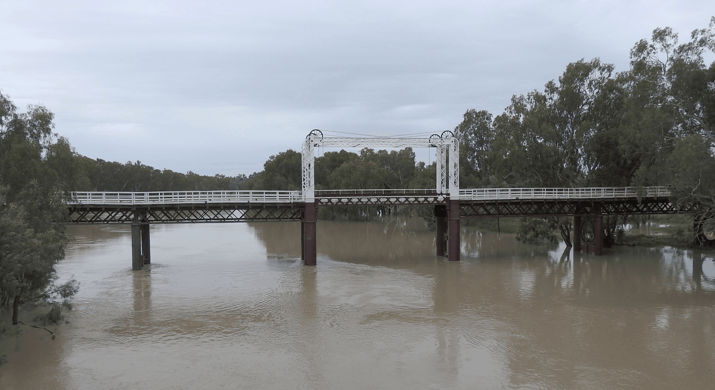 Bourke: The Back O' Bourke Centre and the Darling River