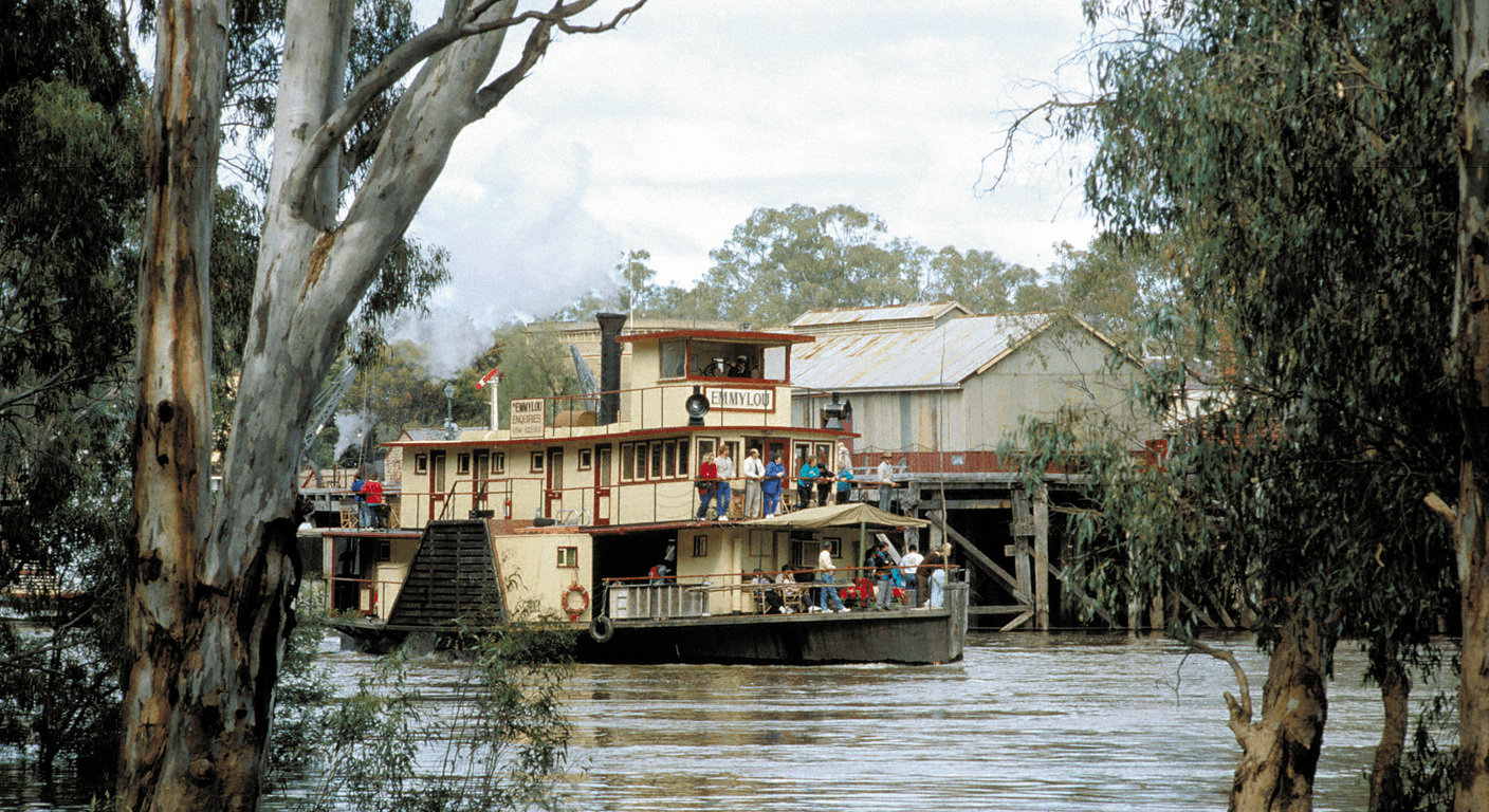 A Murray River Day Cruise from Echuca: Paddlesteamers Without the Big Cruise Price