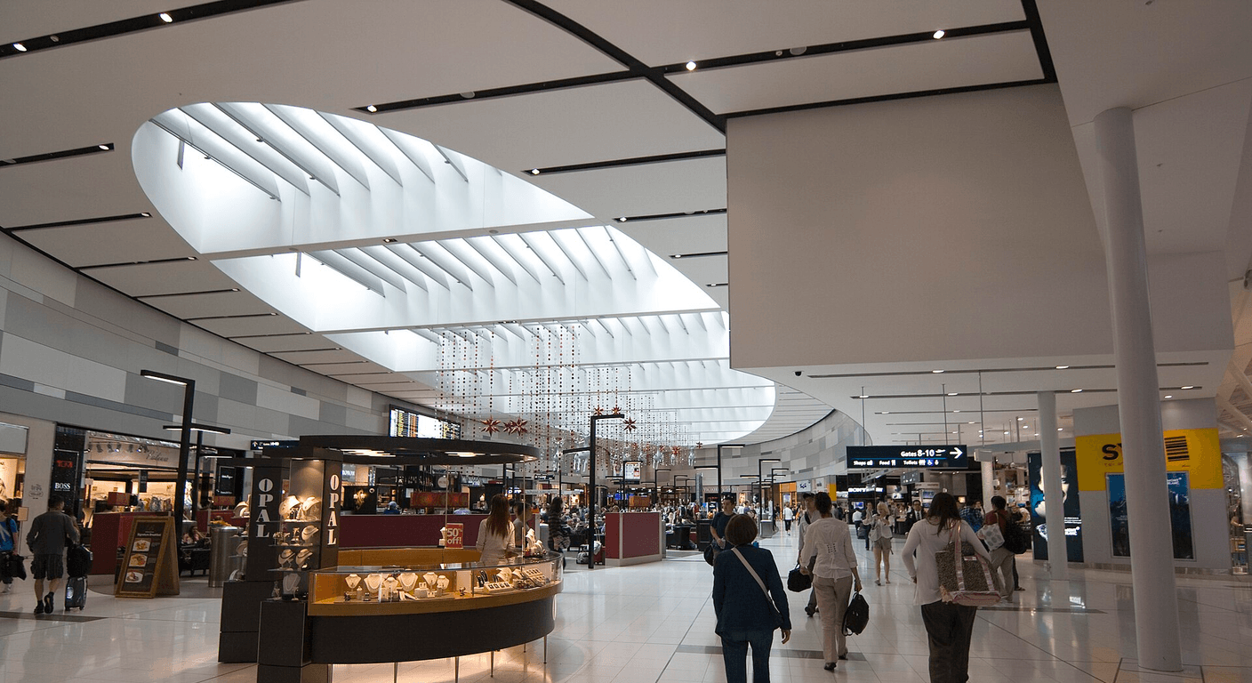 Qantas vs Virgin for Older Travellers: What Actually Differs