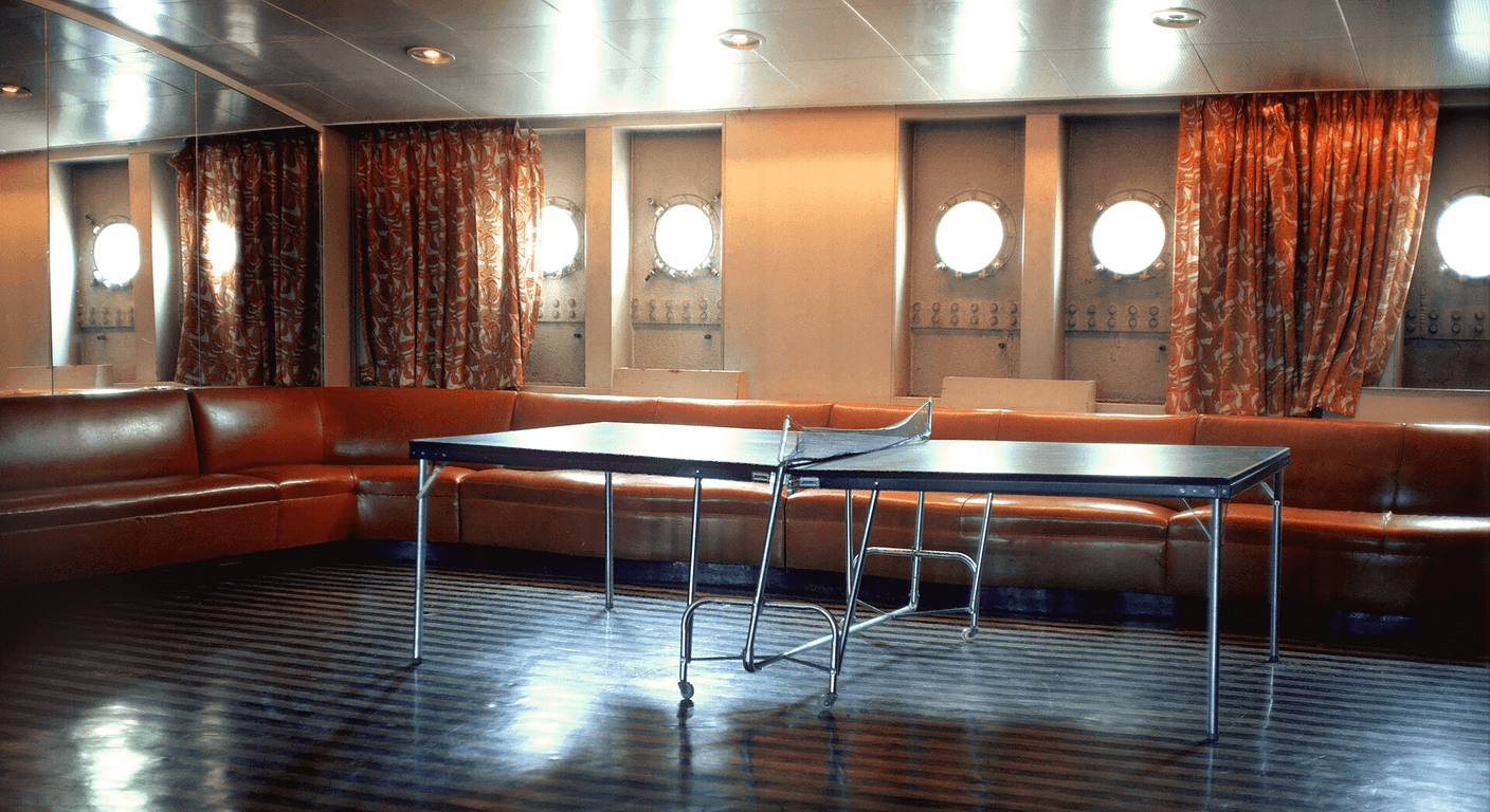 Solo Dining on a Cruise: How Communal Tables Actually Work