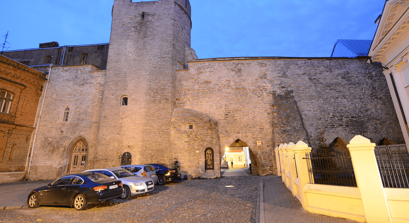 Tallinn: Estonia's Medieval Old Town at Walking Pace