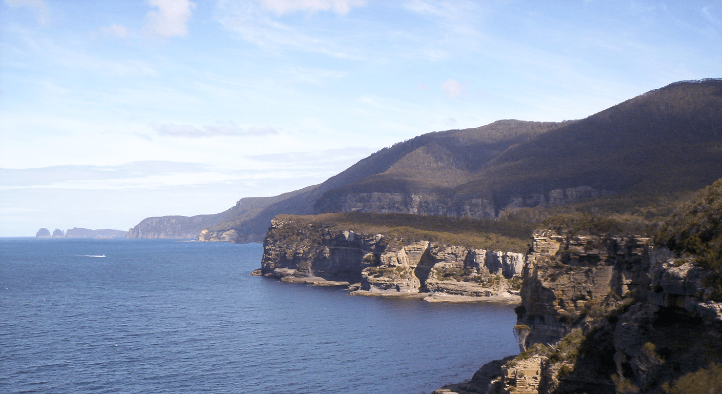 The Tasman Peninsula in a Day: Cliffs, Coves and a Convict Site